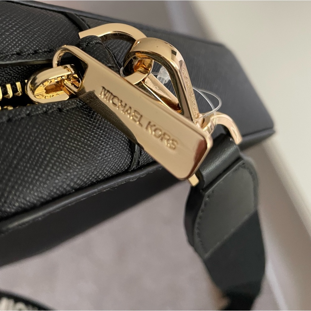 MICHAEL MK BLACK CROSSBODY W/ GUITAR STRAP